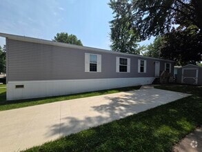 Building Photo - 5 Mary Dr