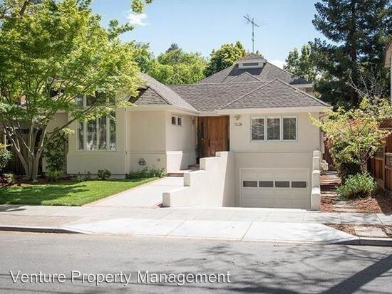 Primary Photo - 4 br, 3.5 bath House - 1328 Parkinson Ave.