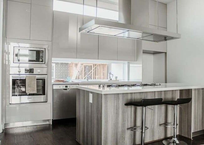 Building Photo - Spacious 4BR House in Houston