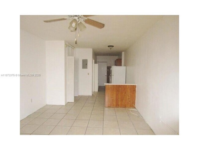 Foto del edificio - 7625 Harding Ave