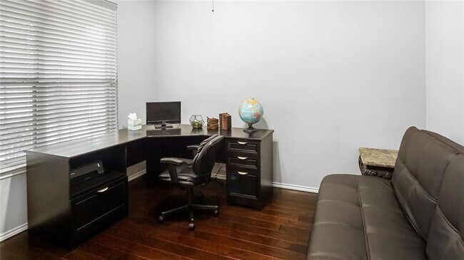 Foto del edificio - 17006 Cherokee Lake Ln