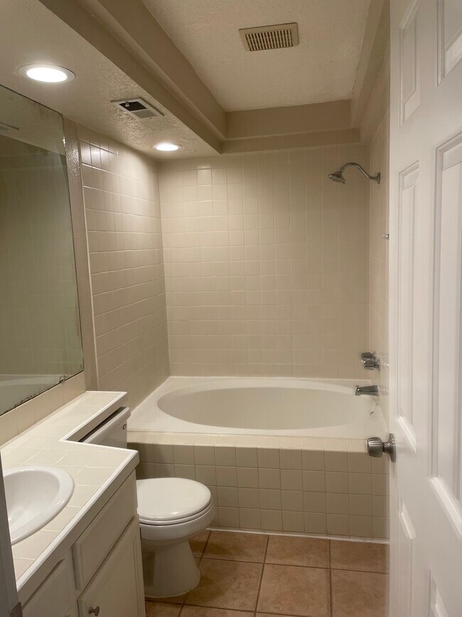 bathroom - 2050 S 1400 E