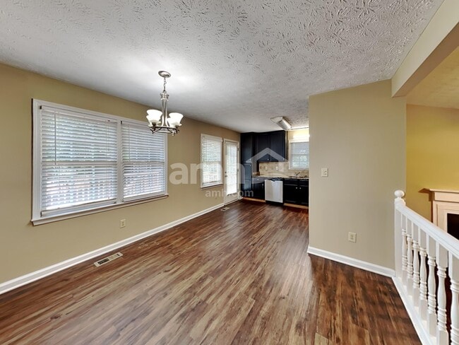 Building Photo - 251 Stewart Dr