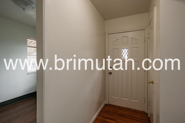 Building Photo - 2594 S 500 E