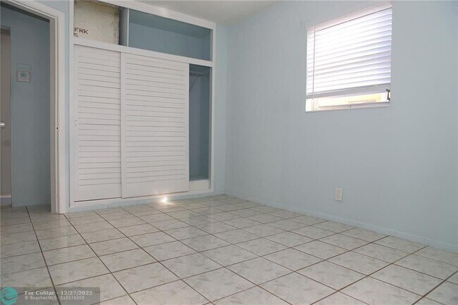 5881 NE 18th Ave Unit 1 photo'