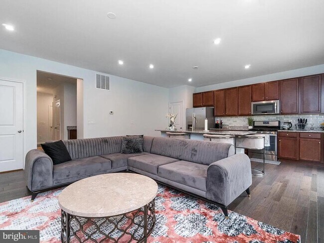 Foto del edificio - 3632 Chippendale Cir