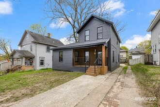 Building Photo - 1322 Hurd St SE