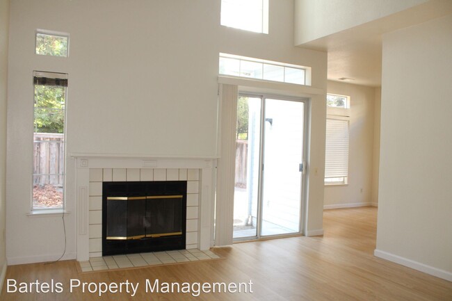 Building Photo - 2 br, 2.5 bath House - 38 Scotts Valley