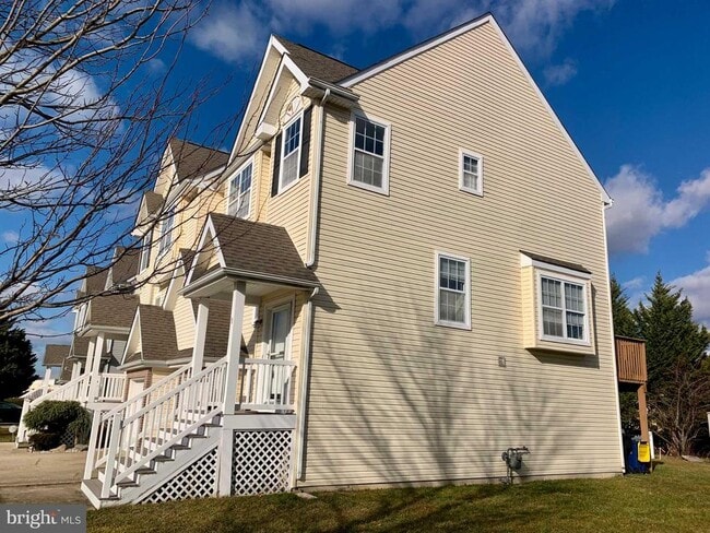 Foto del edificio - 351 Paradee Dr