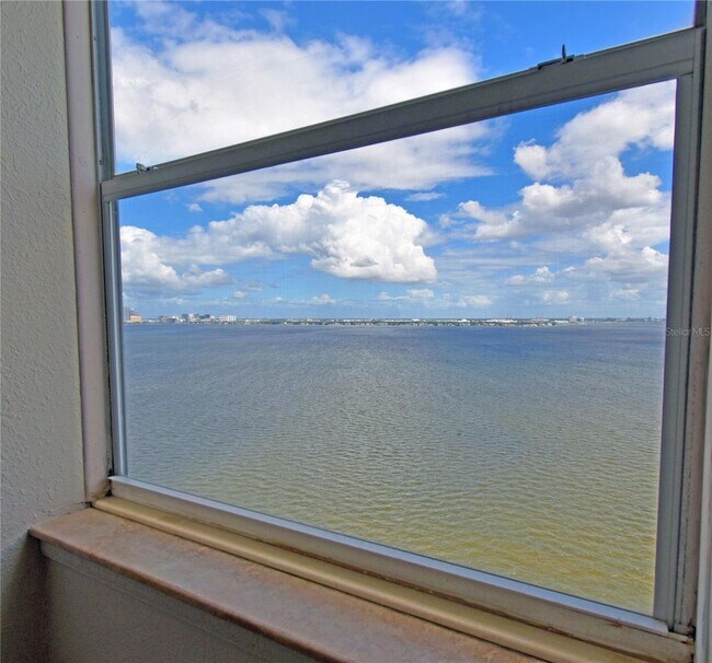 Foto del edificio - 4015 Bayshore Blvd
