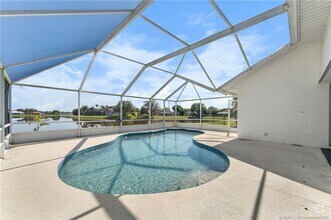 Building Photo - 347 SW Panther Trce