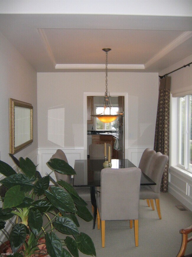 Building Photo - 4 br, 2.5 bath House - 11633 Southeast 76t...