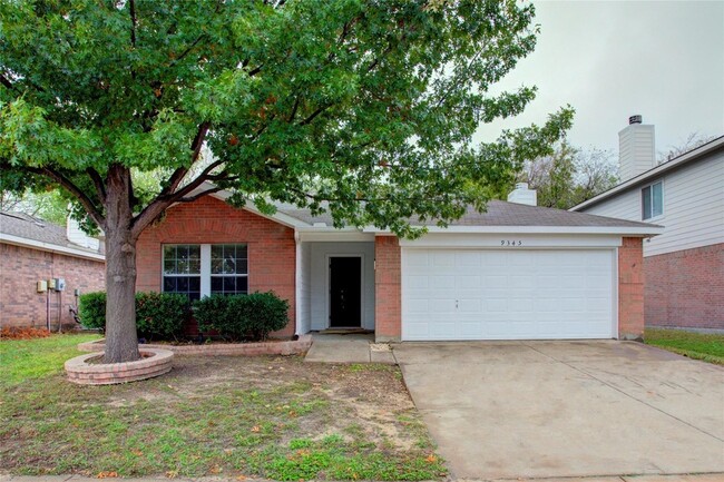 Building Photo - 9345 Goldenview Dr