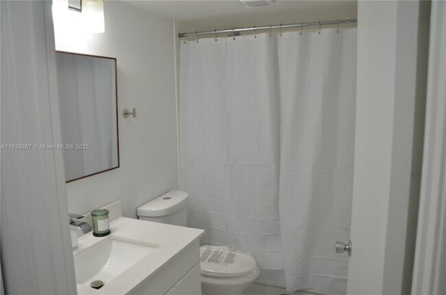 Building Photo - 1351 SW 125th Ave