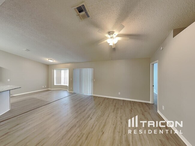 Building Photo - 8648 Wellington Loop Kissimmee FL
