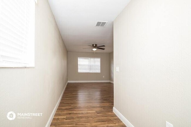 Building Photo - 575 Koala Dr