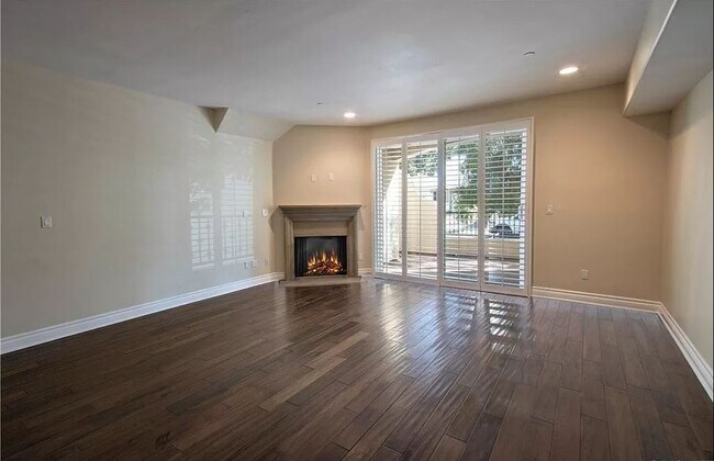 Living Room, Gas fireplace and w/Private Patio - 5753 White Oak Ave