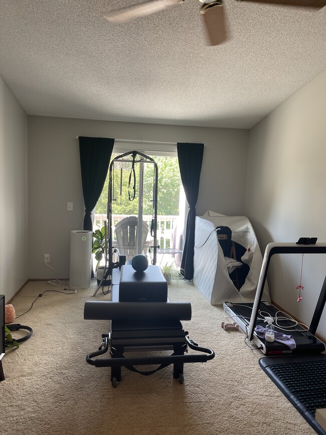 Foto del edificio - 9631 Hampshire Ln