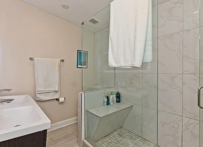 Foto del edificio - 857 W Wrightwood Ave