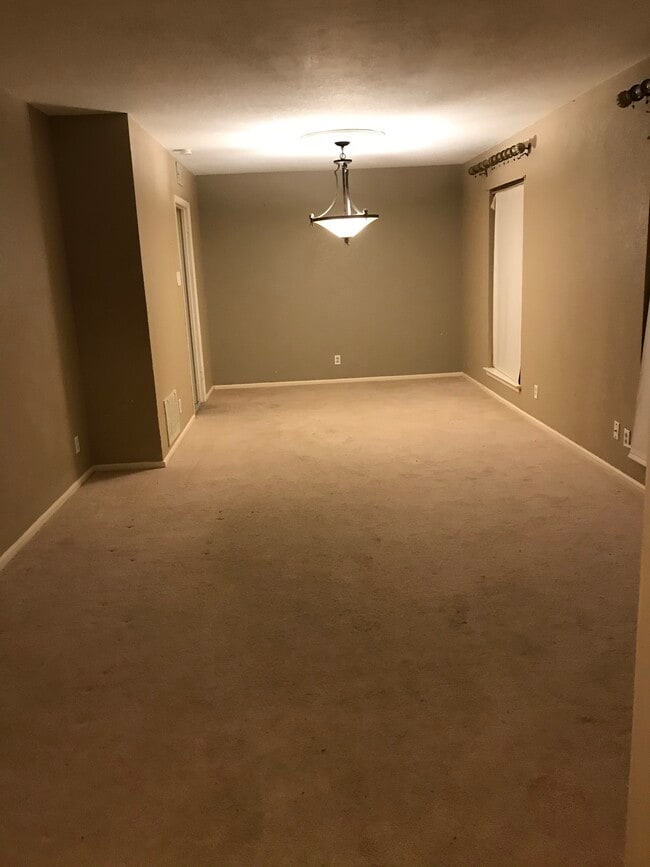 Building Photo - 9306 Fernglen Dr