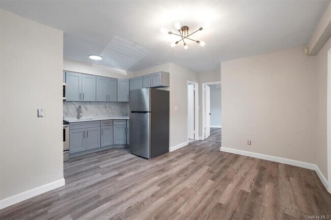 Foto del edificio - 31 Waring Pl