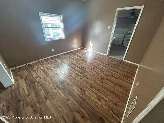 Foto del edificio - 945 Woodlawn St