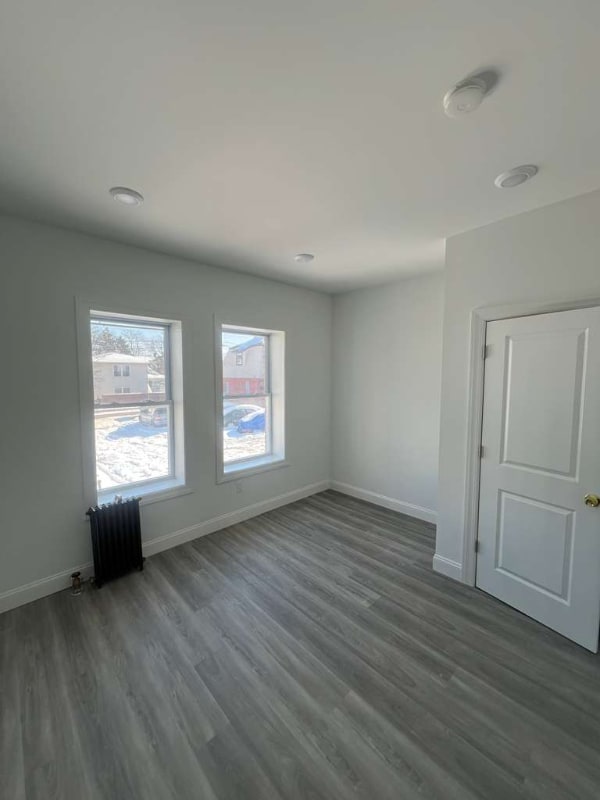 Building Photo - 559 Broadway