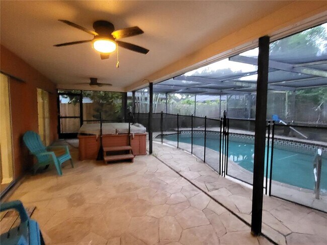 Building Photo - 335 Laughing Gull Ln