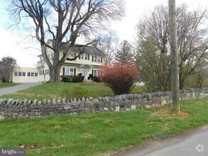 Building Photo - 179 Berrys Ferry Rd
