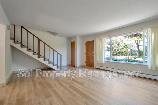 Building Photo - 1145 Chanticleer Avenue - 5