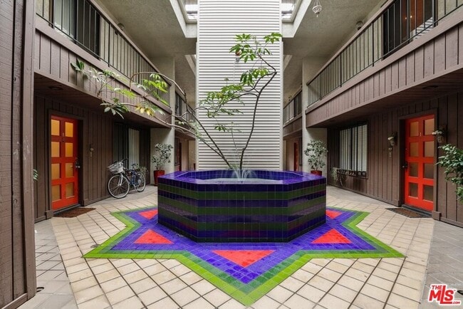 Building Photo - 848 Lincoln Blvd