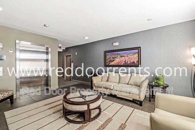 Foto del edificio - 222 N East St