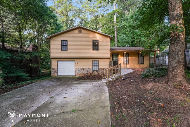 Building Photo - 2439 Hewatt Rd