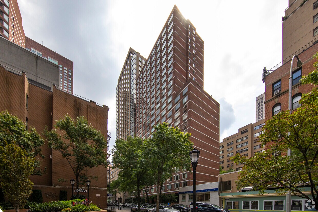 130 W 67th St New York, NY 10023-5909 - Toulaine Apartments