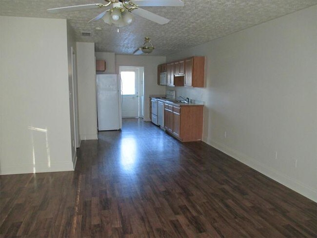 Foto del edificio - 113 Westchester Cir