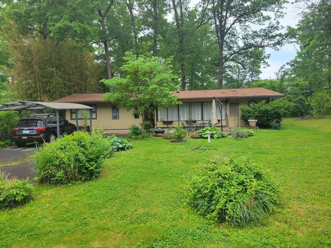 Photo - 605 Austin Ln (Herndon, VA)