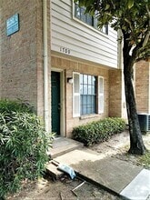 Building Photo - 14600 Fonmeadow Dr