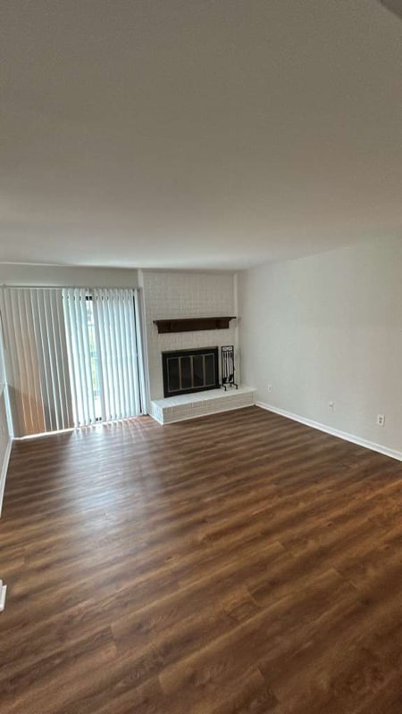 Foto del edificio - 11082 Harrowfield Rd