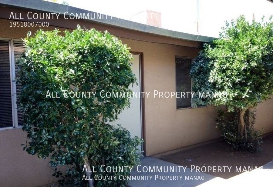 Foto principal - 2 Bed 1 Bath for Rent in Yucca Valley!