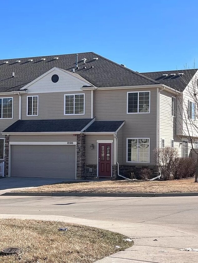8580 Rock Dr, West Des Moines, IA 50266 Townhome Rentals in West Des Moines IA