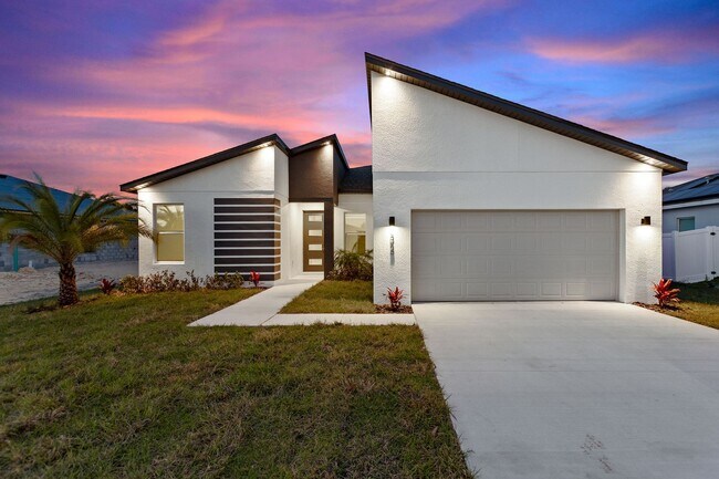 Building Photo - Deposit-Free! Modern, energy efficient hom...