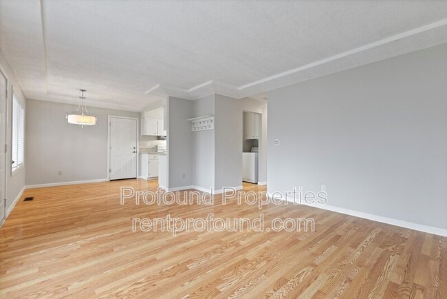 Building Photo - 3539 N Arlington Pl