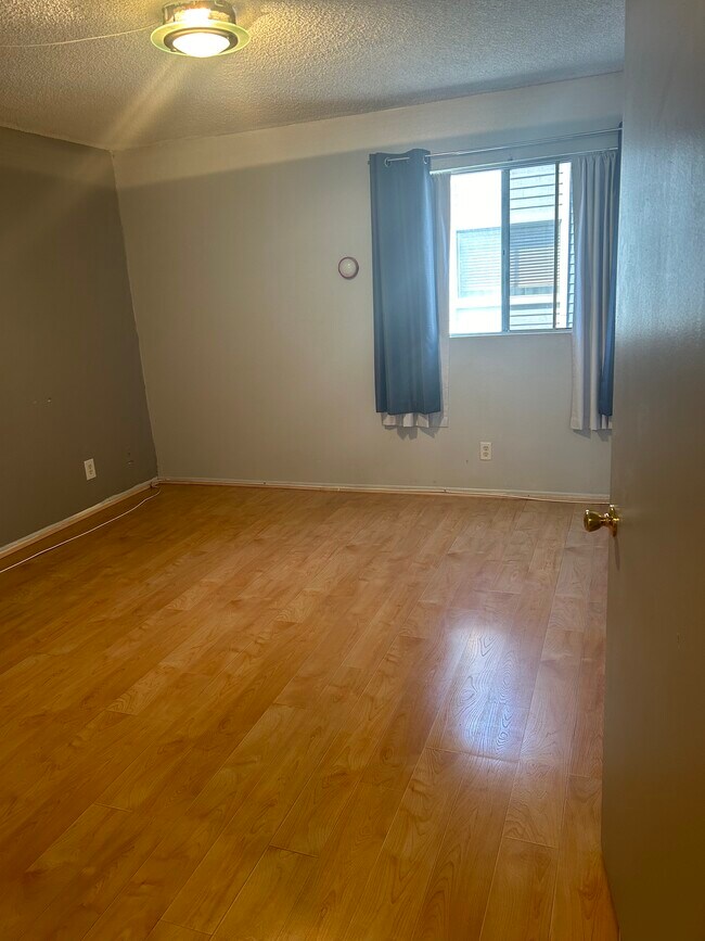 777 S Citrus Ave Unit 105, Azusa, CA 91702 Condo for Rent in Azusa