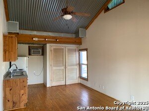 Building Photo - 513 E Ashby Pl