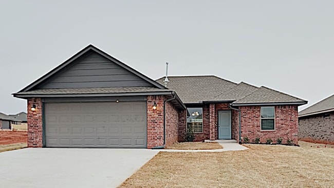 Building Photo - 4 Bedroom 2 Bath Home in Great Location! -...
