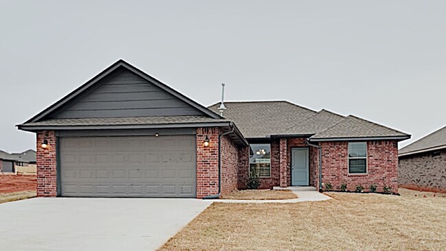 Foto del edificio - 4 Bedroom 2 Bath Home in Great Location! -...