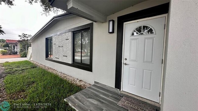 Foto del edificio - 8300 NW 185th Terrace