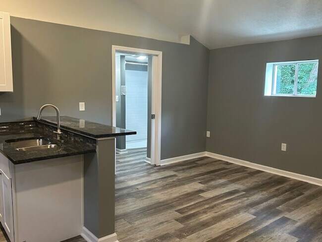 Foto del edificio - Single Floor Living!