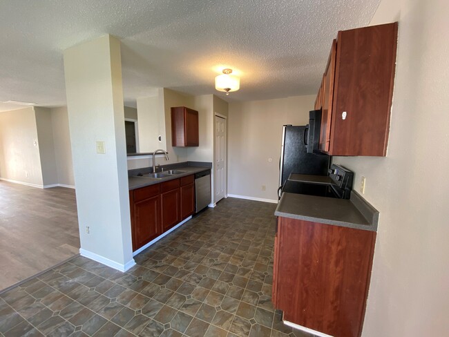 Kitchen - 7934 Wildwood Farms Ln