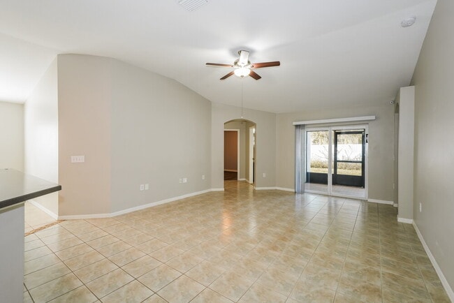Building Photo - 423 Fern Gulley Dr
